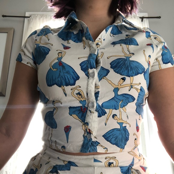 Cropped Button Up - Picture 2 of 4